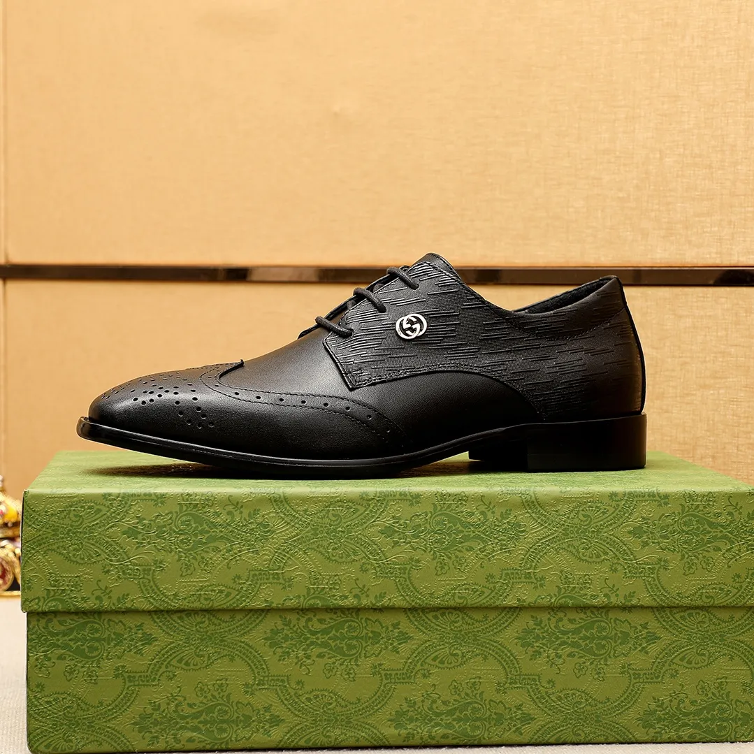 Men's shoes 💰442 💐 Product trademark: GUCCI "Gucci" business leather shoes Regular size: 38-44 (45.46🉑️customized) Product materials: Selected imported first-layer calfskin upper, imported small dyed cowhide leather lining. Strong three-dimensional visual effect, combined outsole Color: 1⃣️color optional